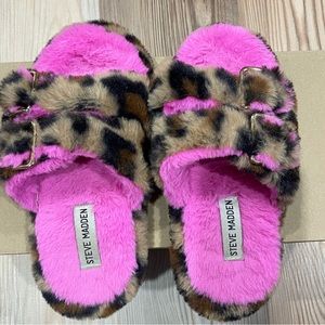 Steve Madden Leopard Print Girls Slippers